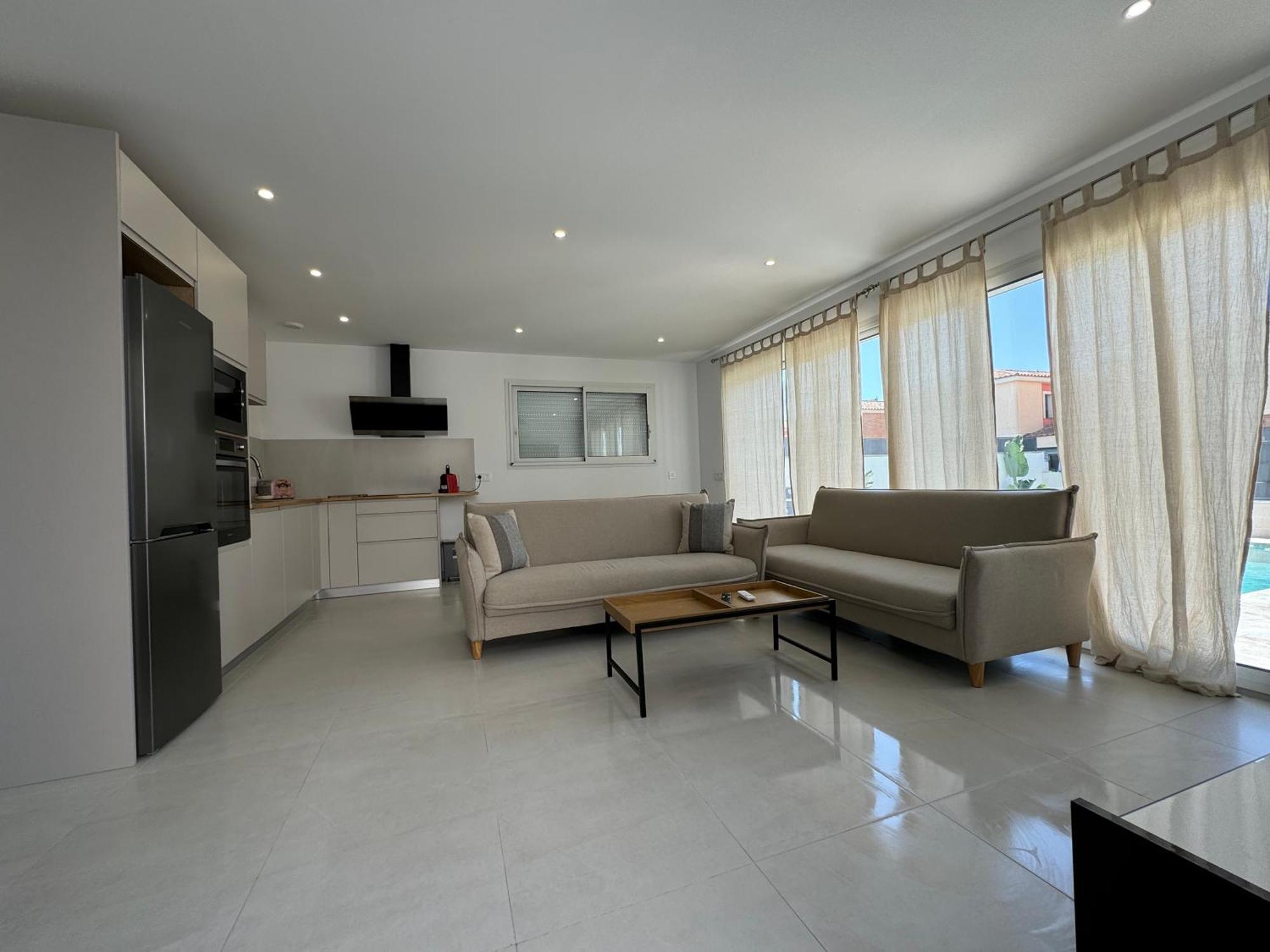 Belle Villa Contemporaine Piscine Privee 艾姆布里亚布拉瓦 外观 照片